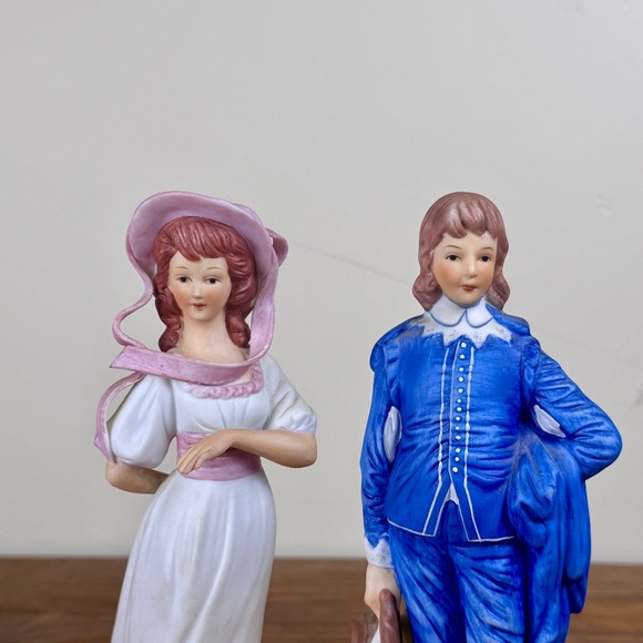 Vintage Bisque Porcelain Figurines | Colonial Couple | Hand-Painted - Picture 7 of 15